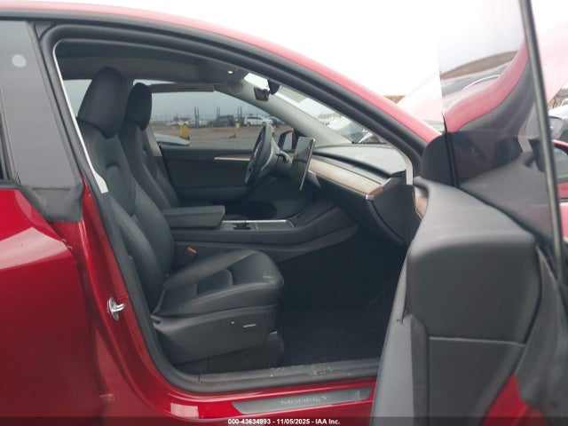 2024 TESLA MODEL Y 7SAYGAEE0RF149440 Photo 4