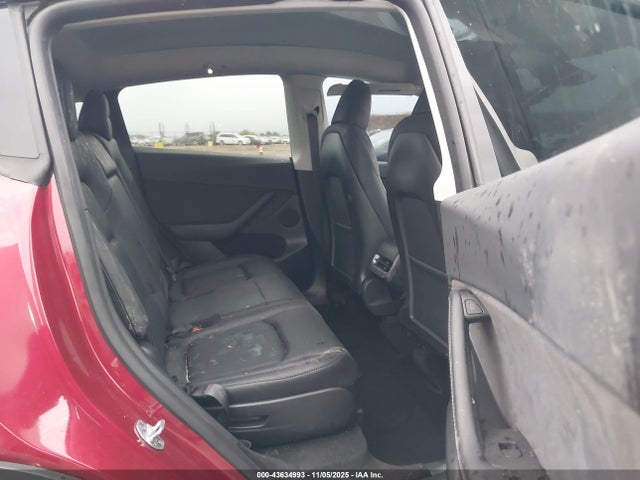 2024 TESLA MODEL Y 7SAYGAEE0RF149440 Photo 7