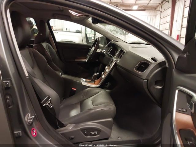 2017 VOLVO S60 INSCRIPTION LYV402HM2HB144040 Photo 4