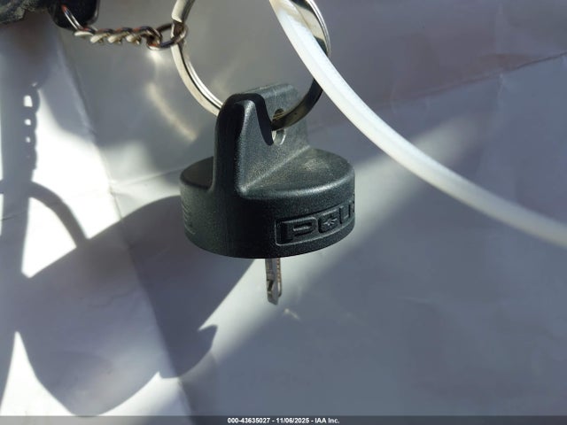 2022 POLARIS RZR 3NSGAL926NG624842 Photo 10