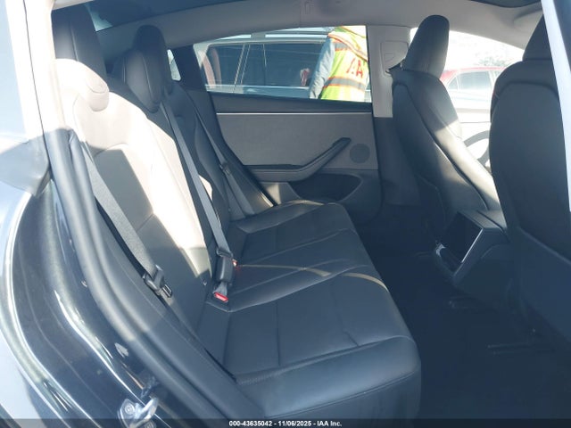 2025 TESLA MODEL 3 5YJ3E1EA4SF999653 Photo 7