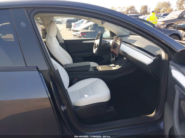 2023 TESLA MODEL Y 7SAYGDED8PF966998 Photo 4