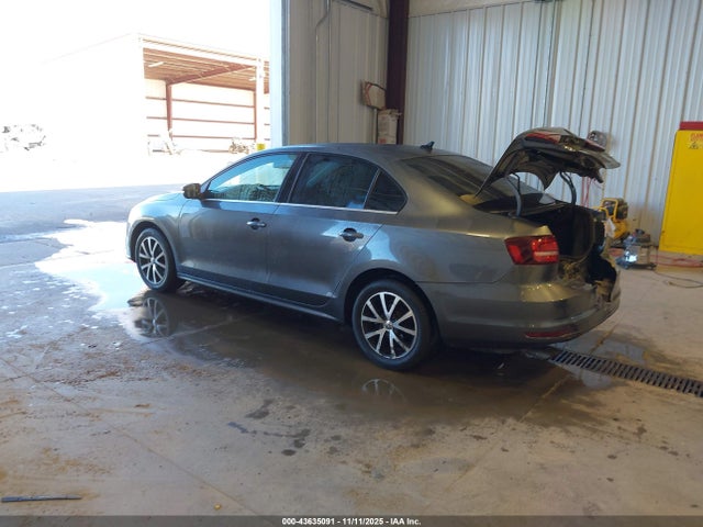 2017 VOLKSWAGEN JETTA 3VWDB7AJ5HM270472 Photo 2