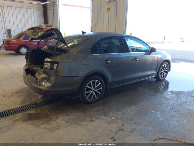 2017 VOLKSWAGEN JETTA 3VWDB7AJ5HM270472 Photo 3