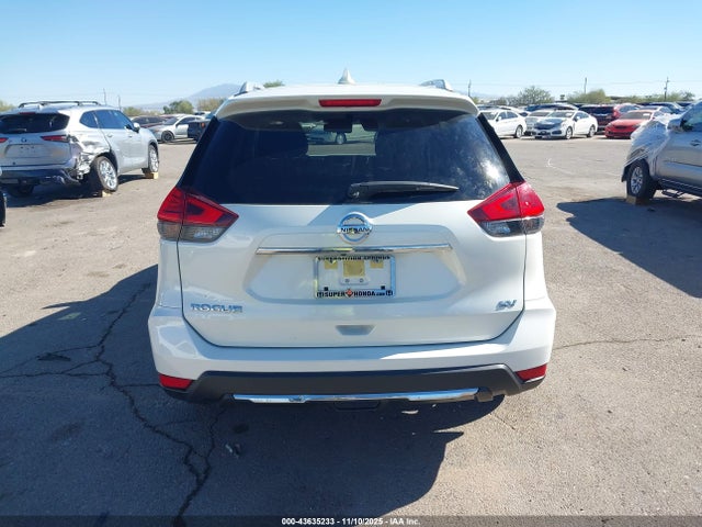 Nissan ROGUE SV 2017 JN8AT2MT3HW401017 Image 16