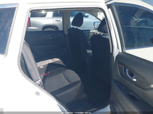 Nissan ROGUE SV 2017 JN8AT2MT3HW401017 Image 8