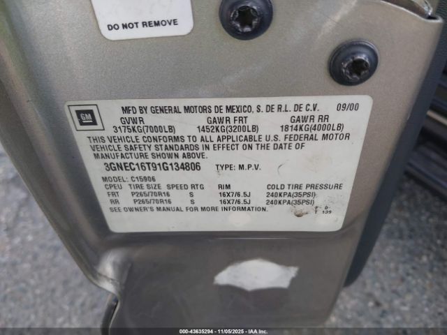 2001 CHEVROLET SUBURBAN 1500 3GNEC16T91G134806 Photo 8