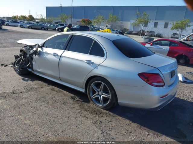 2017 MERCEDES-BENZ E 300 WDDZF4JB2HA189551 Photo 2