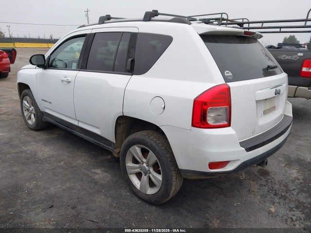 Jeep Compass Sport 2016 1C4NJCBA3GD648798 Image 3