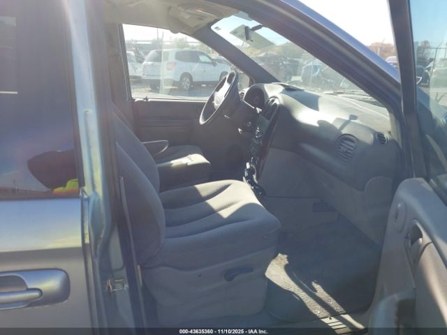 2003 CHRYSLER TOWN & COUNTRY 2C4GP24R63R380518 Photo 4