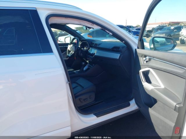 2021 AUDI Q3 WA1AUCF37M1095744 Photo 4
