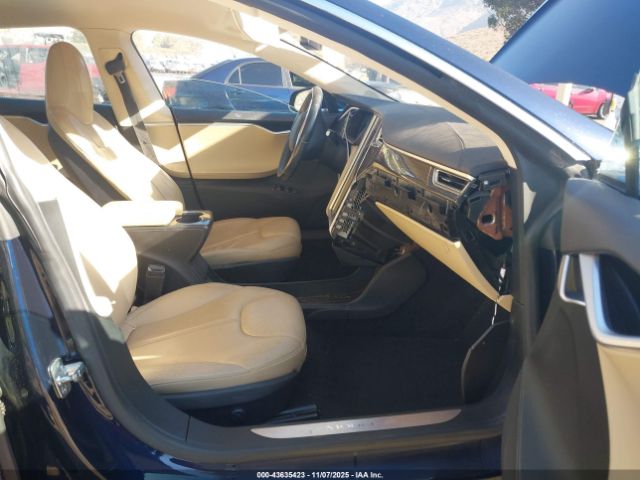 2015 TESLA MODEL S 5YJSA1S1XFFP77006 Photo 4