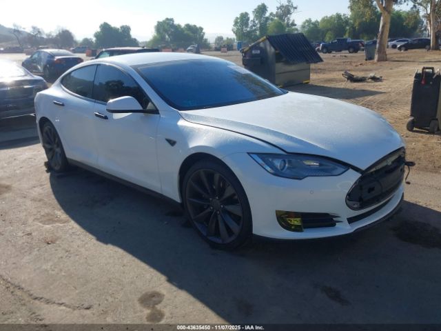 2014 TESLA MODEL S 5YJSA1S16EFP52215 Photo 0