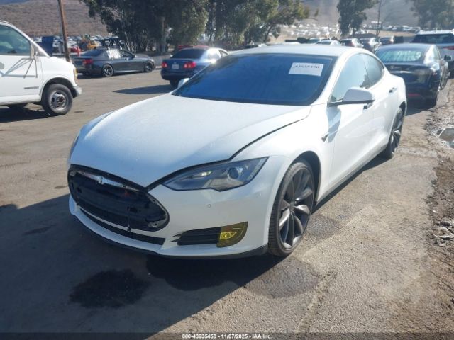 2014 TESLA MODEL S 5YJSA1S16EFP52215 Photo 1