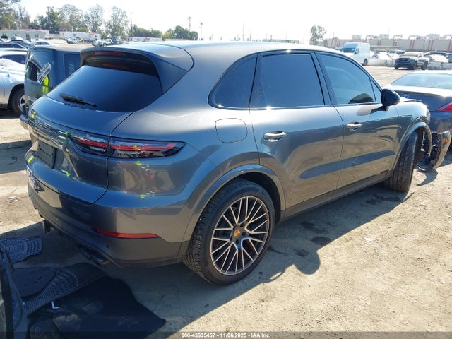 2021 PORSCHE CAYENNE WP1AA2AYXMDA07780 Photo 3