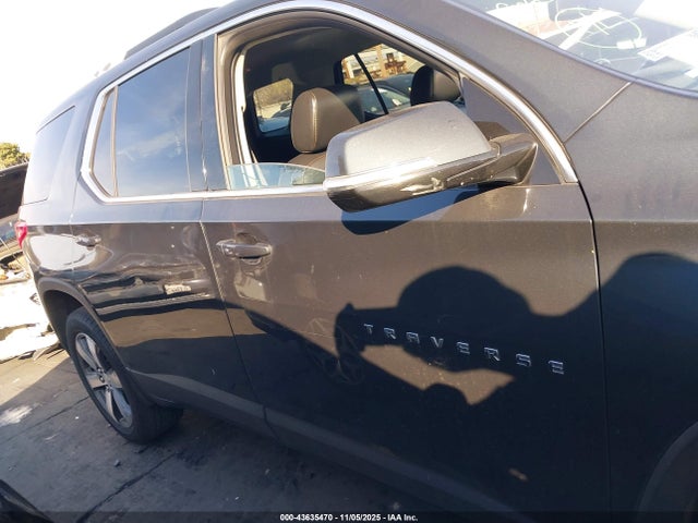 1GNERHKW3JJ266868 Chevrolet Traverse 3lt