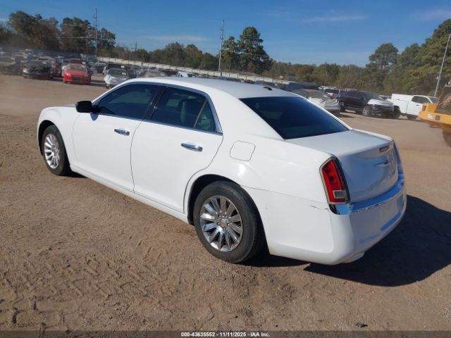 2013 CHRYSLER 300 2C3CCAAG9DH577637 Photo 2