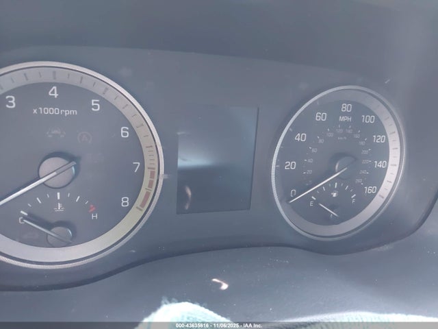 KM8J33A44HU575748 Hyundai TUCSON SE