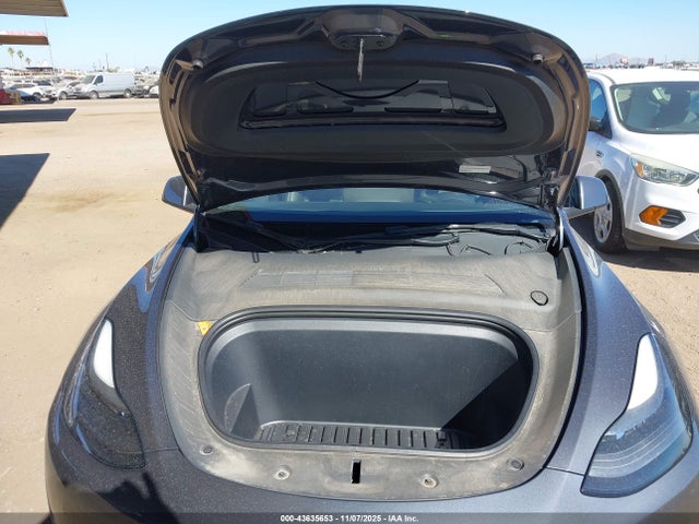 7SAYGDEF7NF347890 Tesla Model Y Performance Dual Motor All-wheel Drive