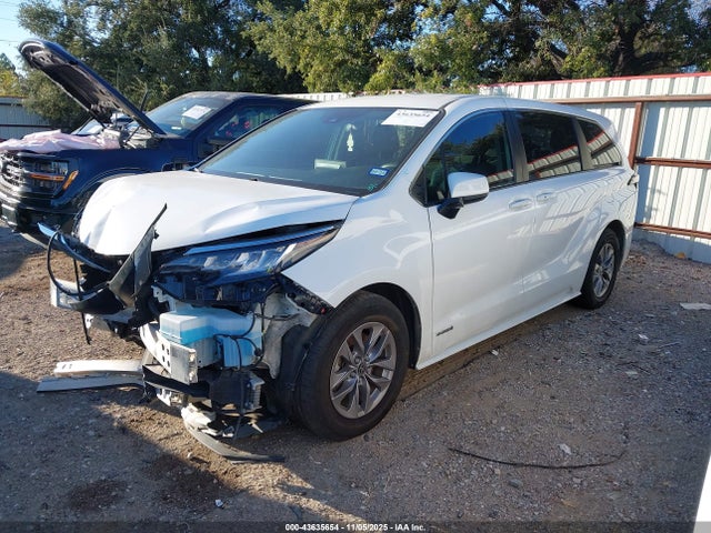 Продажа на аукционе авто 2021 Toyota Sienna Le, vin: 5TDKRKEC8MS070152, номер лота: 43635654