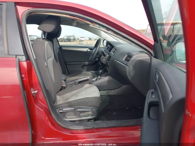 2018 VOLKSWAGEN JETTA 3VW2B7AJ4JM227576 Photo 4