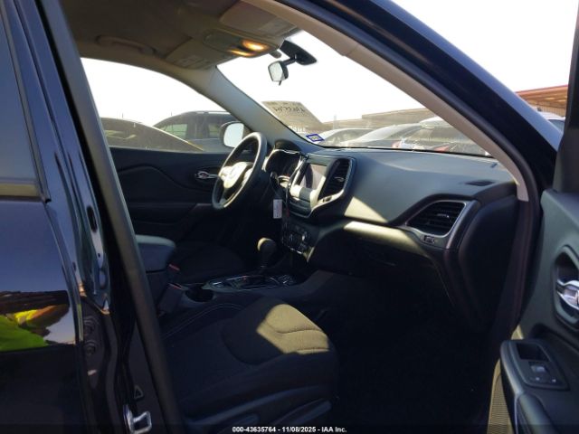 2020 JEEP CHEROKEE 1C4PJLCB1LD503771 Photo 4