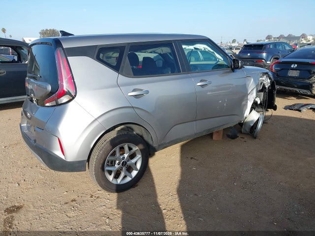 KNDJ23AU6R7240353 KIA SOUL LX
