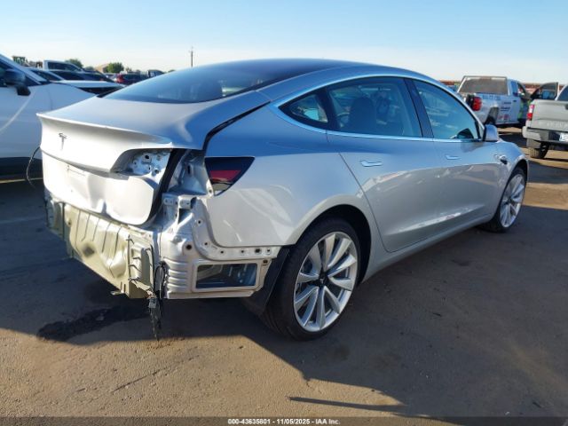 2018 TESLA MODEL 3 5YJ3E1EA7JF038401 Photo 3