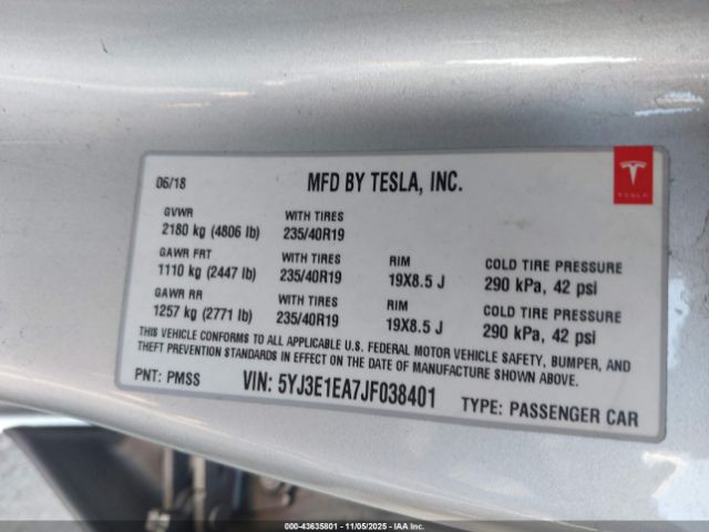 2018 TESLA MODEL 3 5YJ3E1EA7JF038401 Photo 8