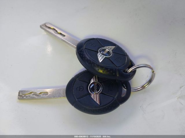 2006 MINI COOPER S WMWRE33566TL19554 Photo 10