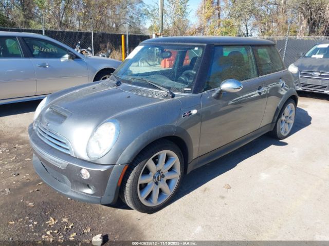 2006 MINI COOPER S WMWRE33566TL19554 Photo 1