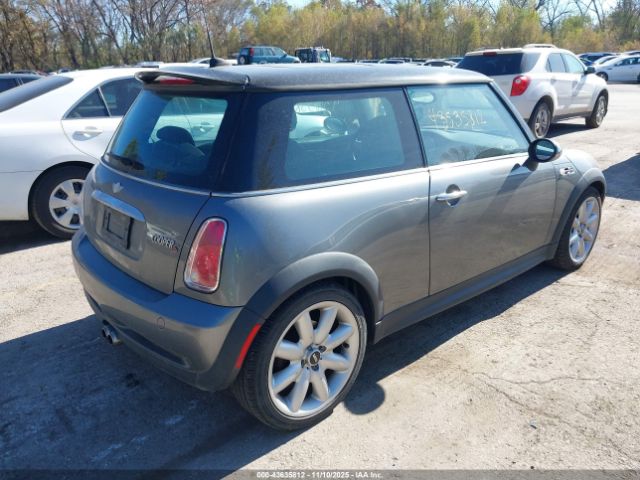 2006 MINI COOPER S WMWRE33566TL19554 Photo 3