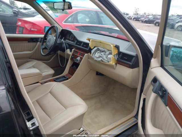 1994 MERCEDES-BENZ E WDBEA32E6RC127973 Photo 4