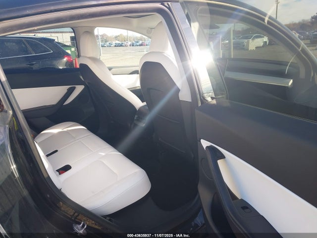 2021 Tesla Model Y Long Range Dual Motor All-wheel Drive მანქანა იყიდება აუქციონზე, vin: 5YJYGDEE6MF258413, აუქციონის ნომერი: 43635937
