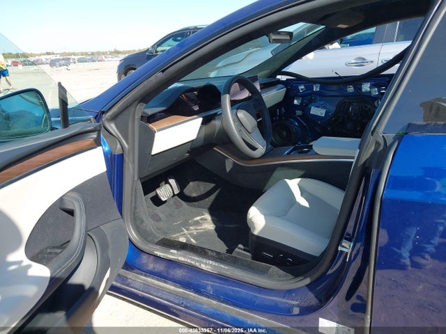 2025 TESLA MODEL S 5YJSA1E53SF548496 Photo 4