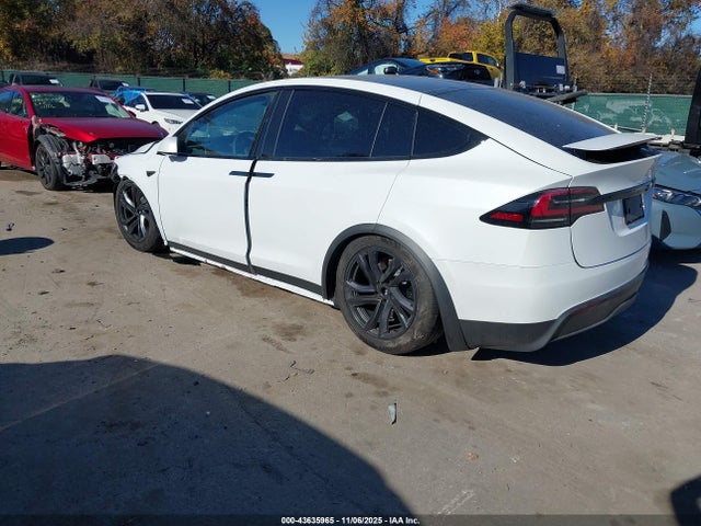 2026 TESLA MODEL X 7SAXCDE51TF475103 Photo 2