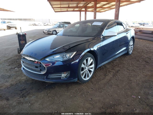 2014 TESLA MODEL S 5YJSA1S13EFP30382 Photo 1