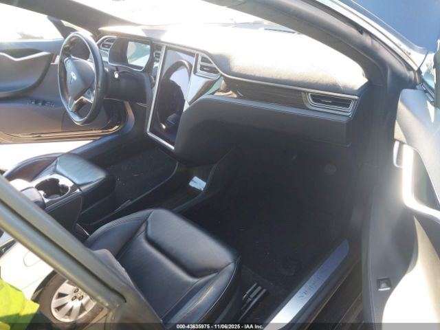 2015 TESLA MODEL S 5YJSA1H28FFP77263 Photo 4