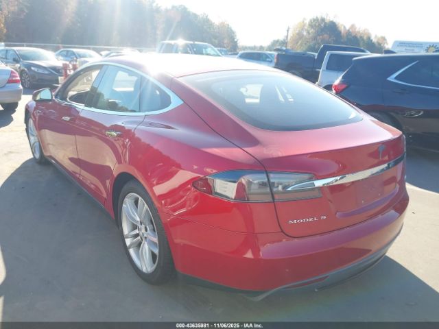 2015 TESLA MODEL S 5YJSA1H28FFP69387 Photo 2