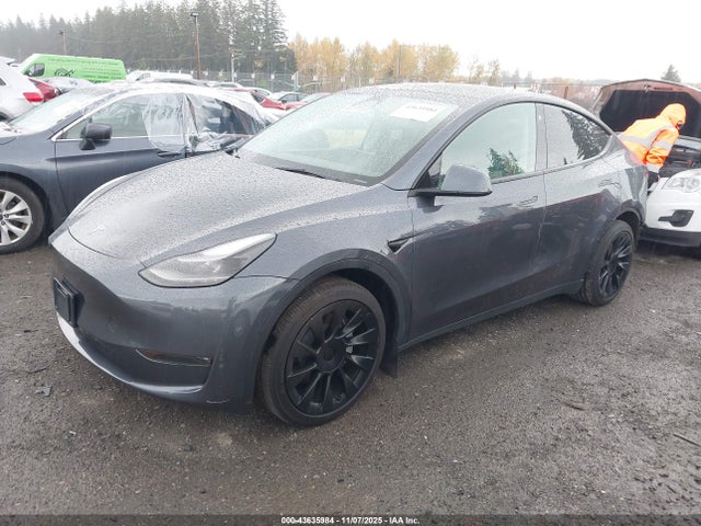 2023 TESLA MODEL Y 7SAYGAEE5PF760464 Photo 1
