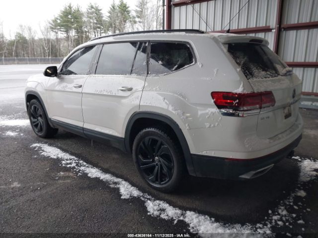 2021 VOLKSWAGEN ATLAS 1V2KR2CA7MC509875 Photo 2