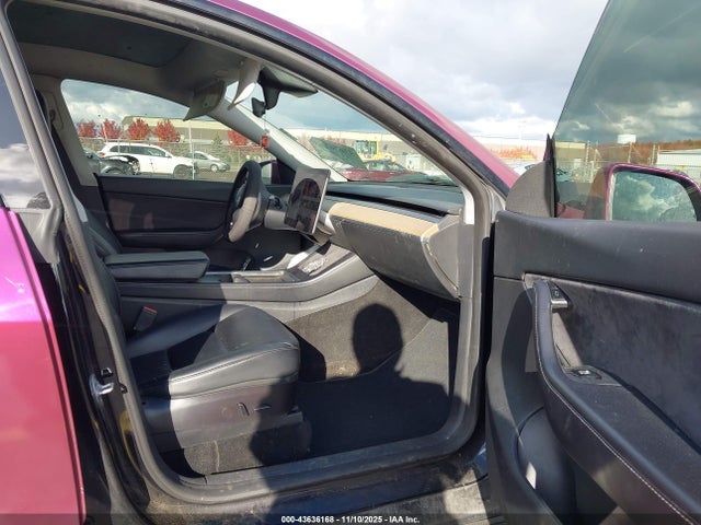 2021 TESLA MODEL Y 5YJYGDEEXMF192450 Photo 4