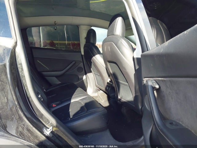 2021 TESLA MODEL Y 5YJYGDEEXMF192450 Photo 7