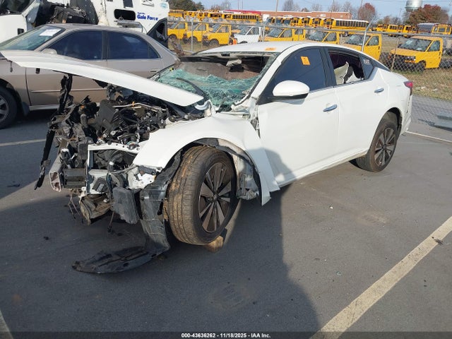 43636262 :رقم المزاد ، 1N4BL4DV7NN351632 vin ، 2022 Nissan Altima Sv Fwd مزاد بيع