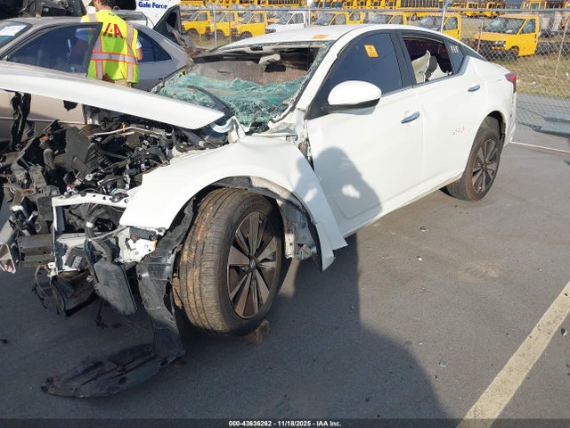 43636262 :رقم المزاد ، 1N4BL4DV7NN351632 vin ، 2022 Nissan Altima Sv Fwd مزاد بيع