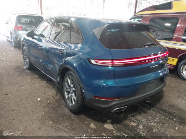 2024 PORSCHE CAYENNE WP1AA2AY1RDA02233 Photo 2
