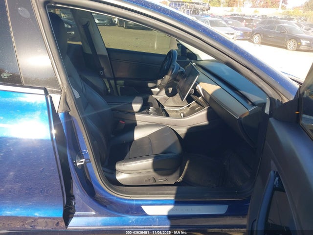 2019 TESLA MODEL 3 5YJ3E1EA7KF417366 Photo 4