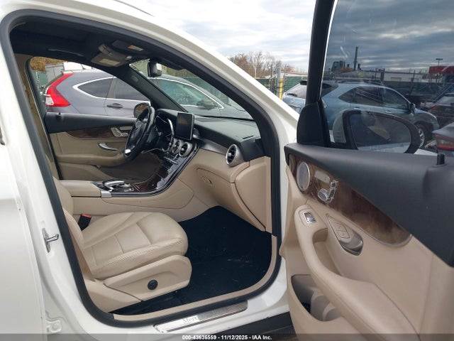 2017 MERCEDES-BENZ GLC 300 WDC0G4KB4HV009214 Photo 4
