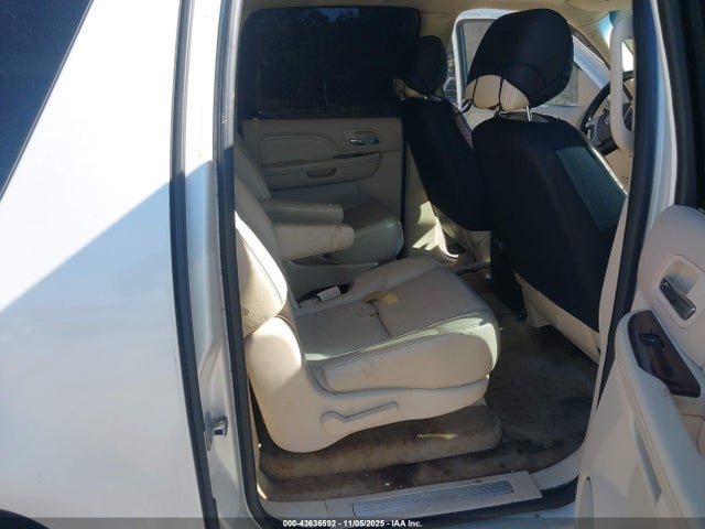 2007 CADILLAC ESCALADE ESV 1GYFK66877R238870 Photo 7
