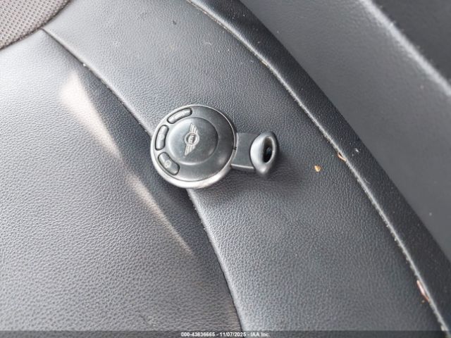 2011 MINI COOPER WMWZN3C57BT133614 Photo 10